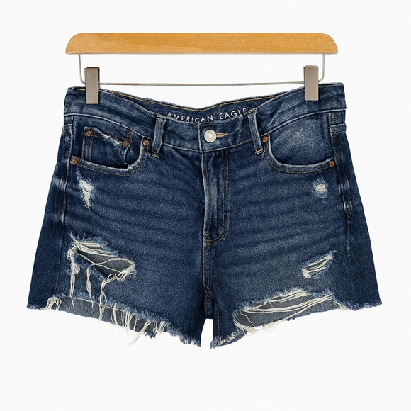 American Eagle Outfitters Women’s Distressed Denim Shorts. Size 8 - Picture 1 of 3